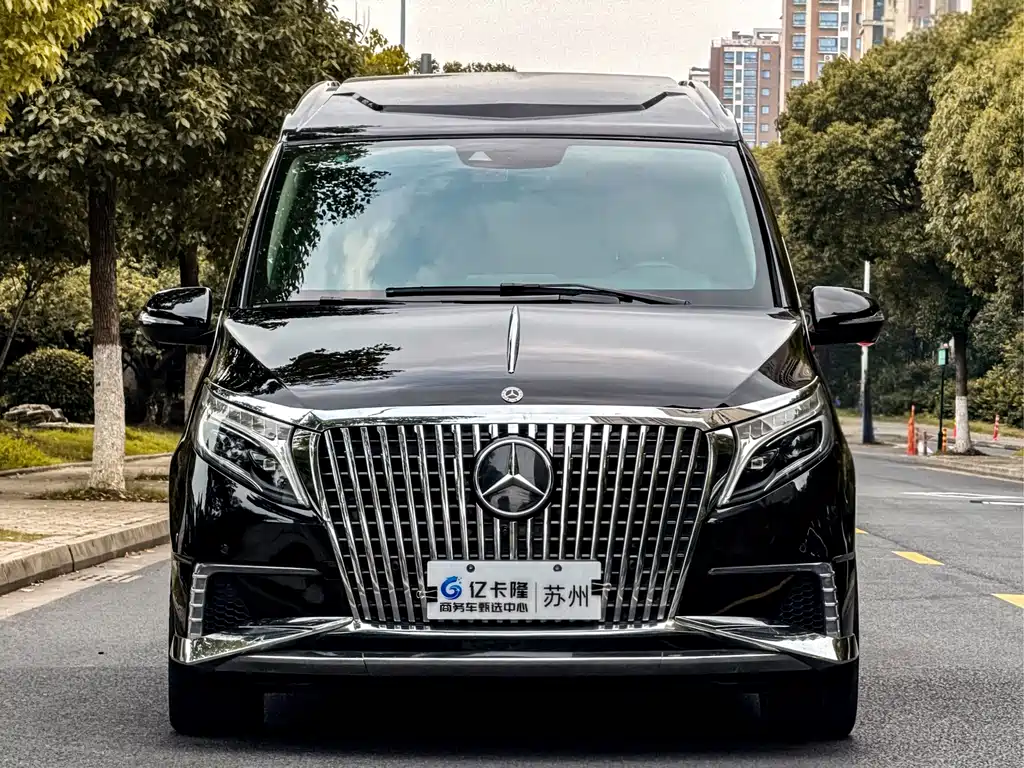 Mercedes-Benz V-Class 2022 — фото 4