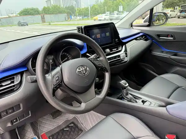 Toyota C-HR 2023