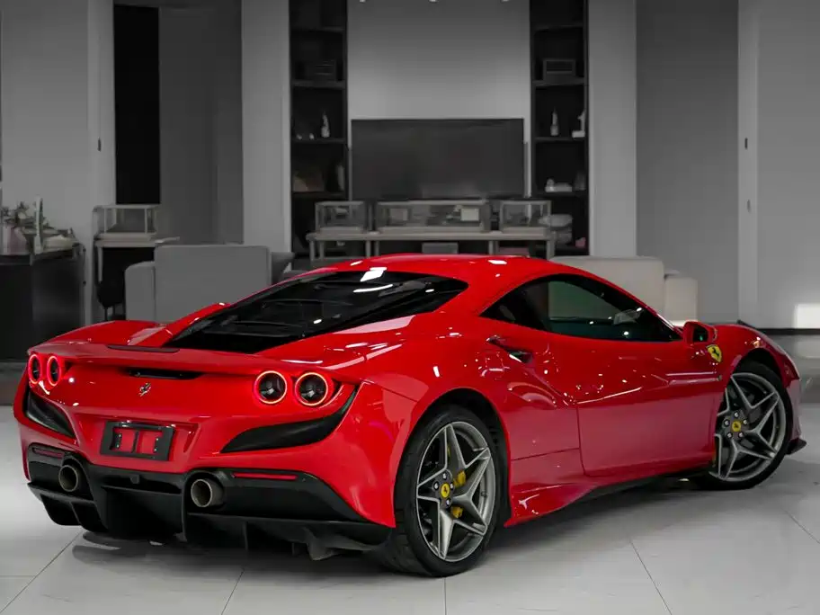 Ferrari F8 2021 — фото 3