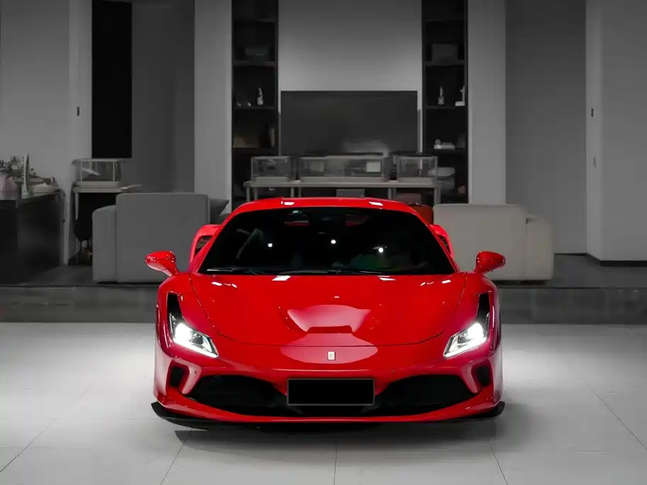 Ferrari F8 2021 — фото 6