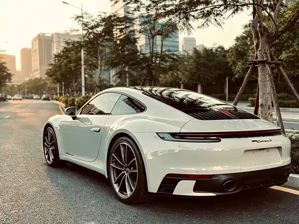 Porsche 911 2024