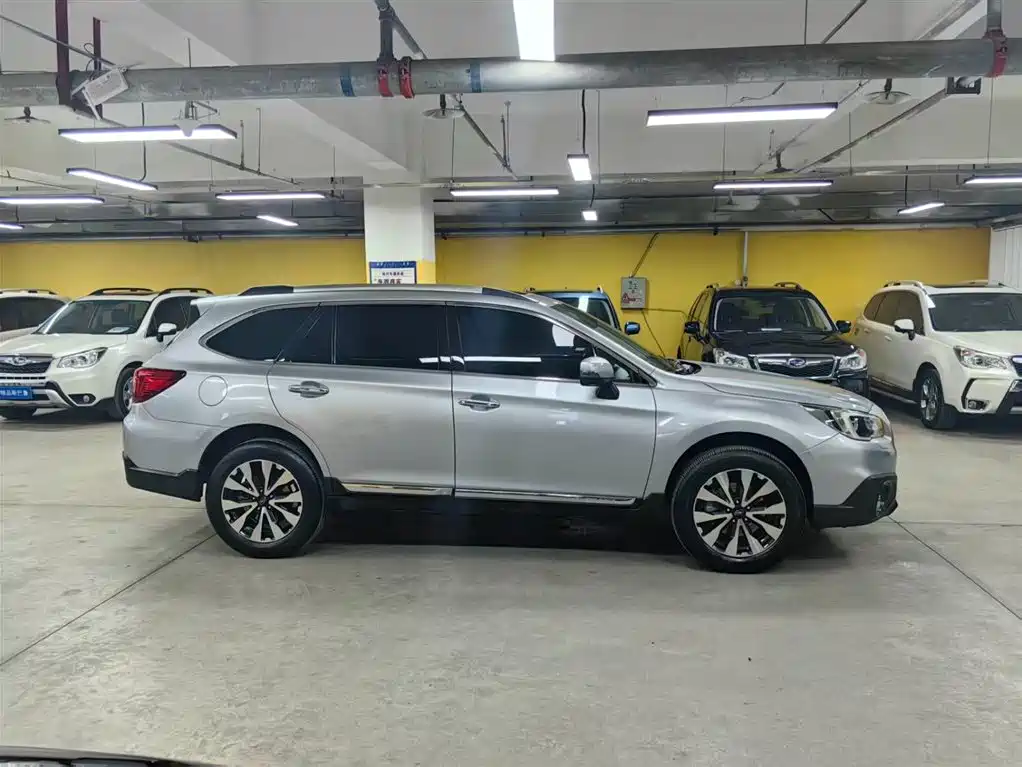 Subaru Outback 2018 — фото 5