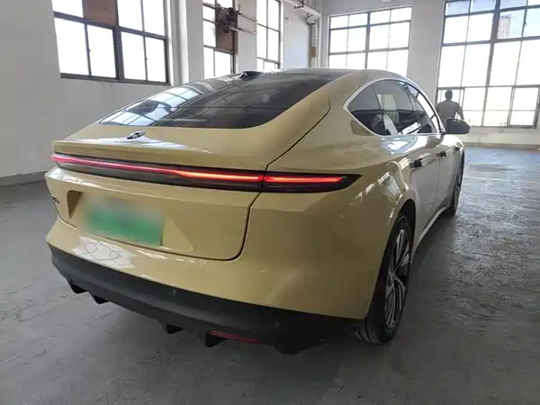 NIO ET5 2024