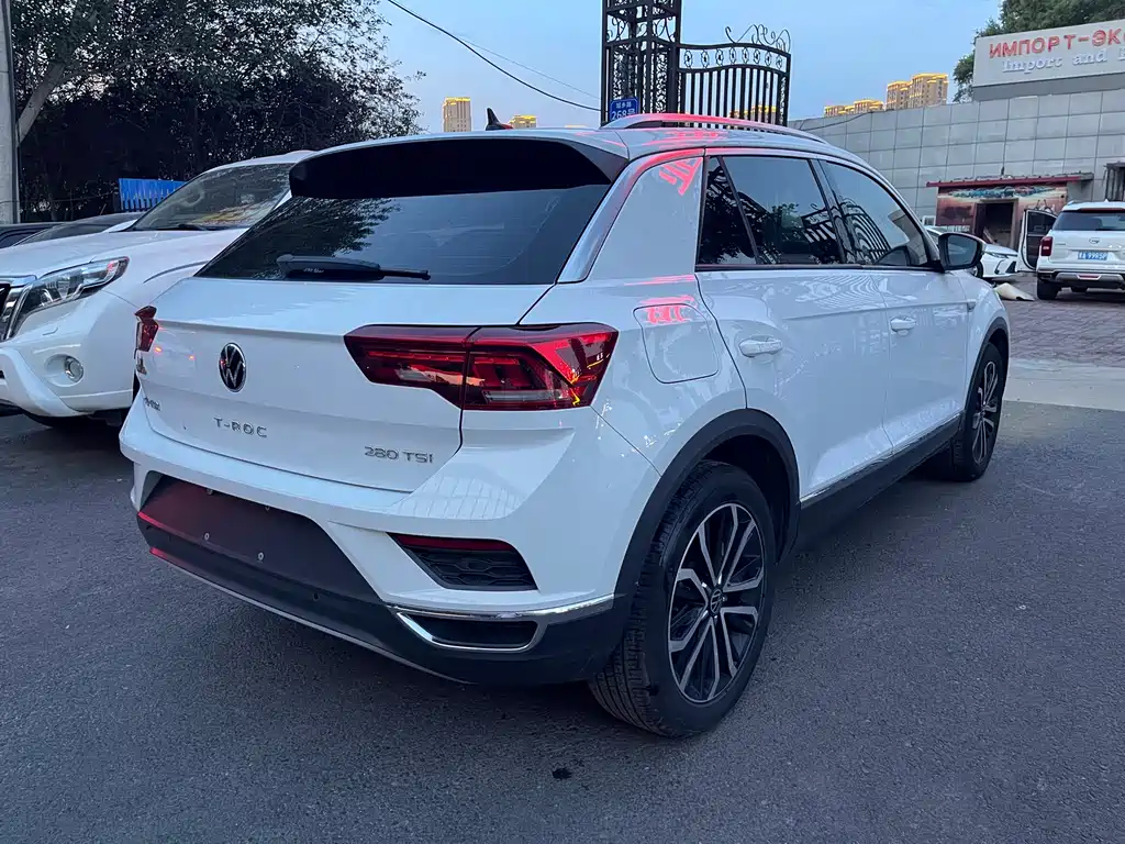 Volkswagen T-Roc 2022 — фото 10