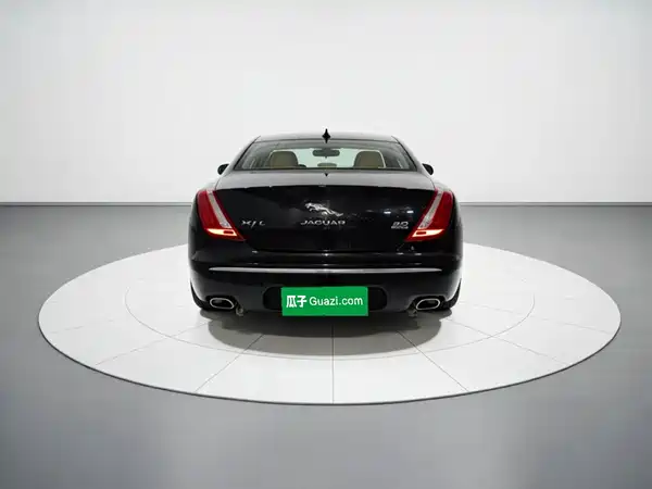 Jaguar XJ 2015