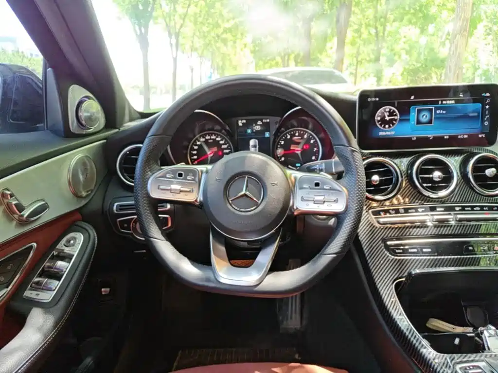 Mercedes-Benz C-Class 2019 — фото 11