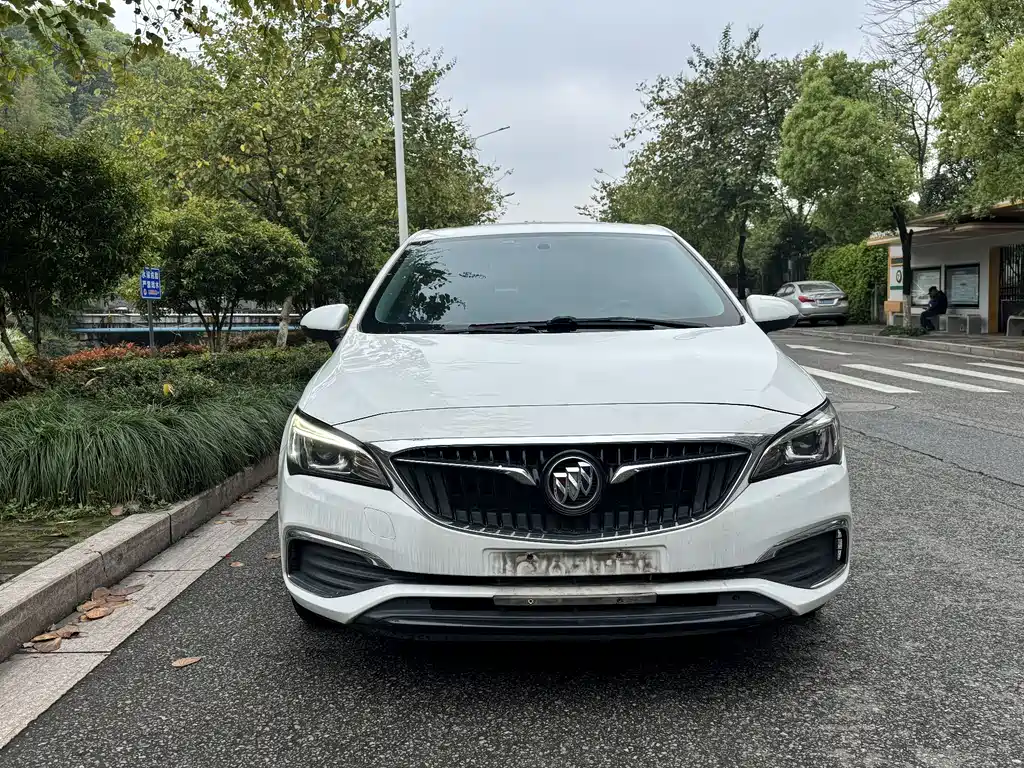 Buick Verano 2018 — фото 1