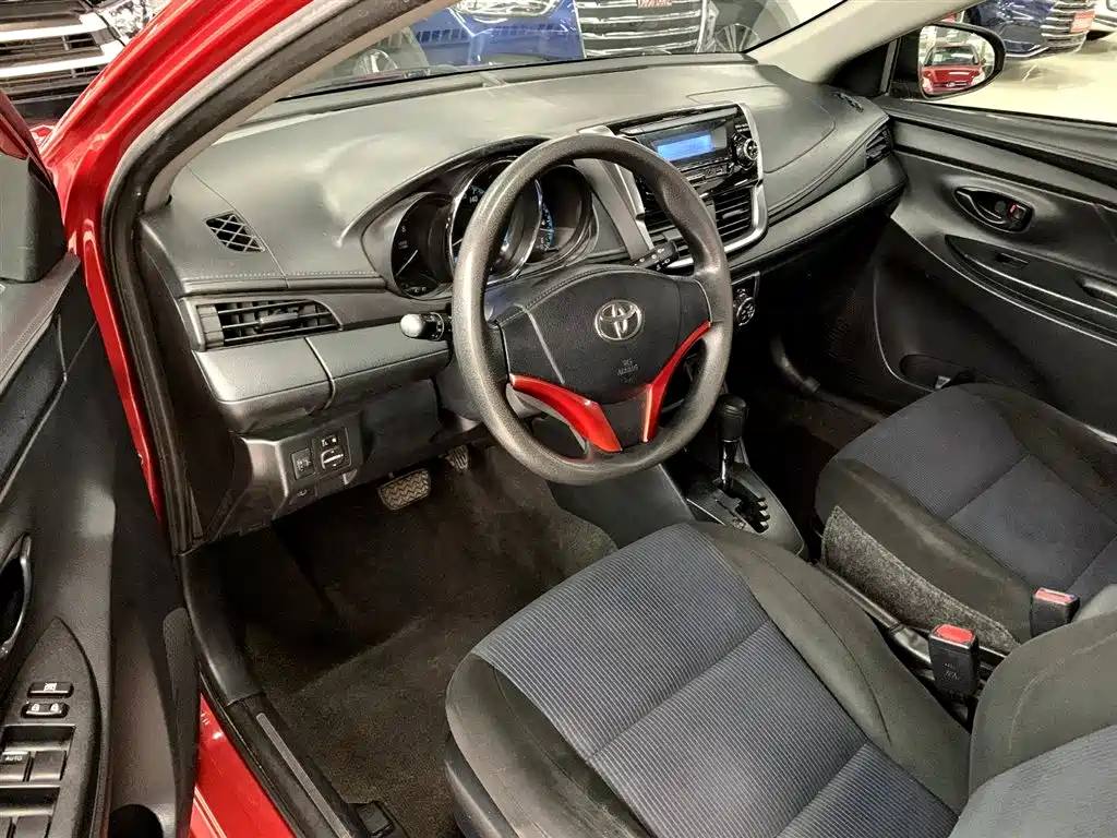 Toyota Yaris L 2018 — фото 5