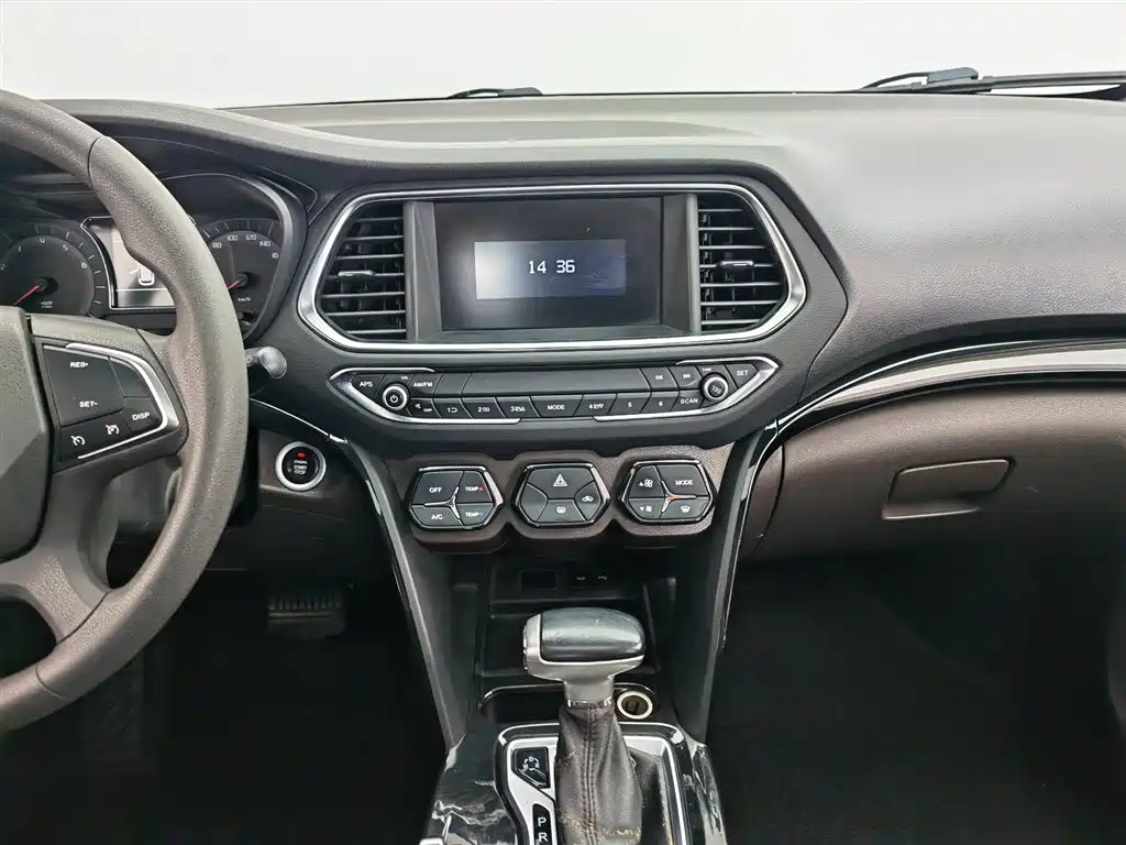 GAC Motor Trumpchi GS4 2016 — фото 12