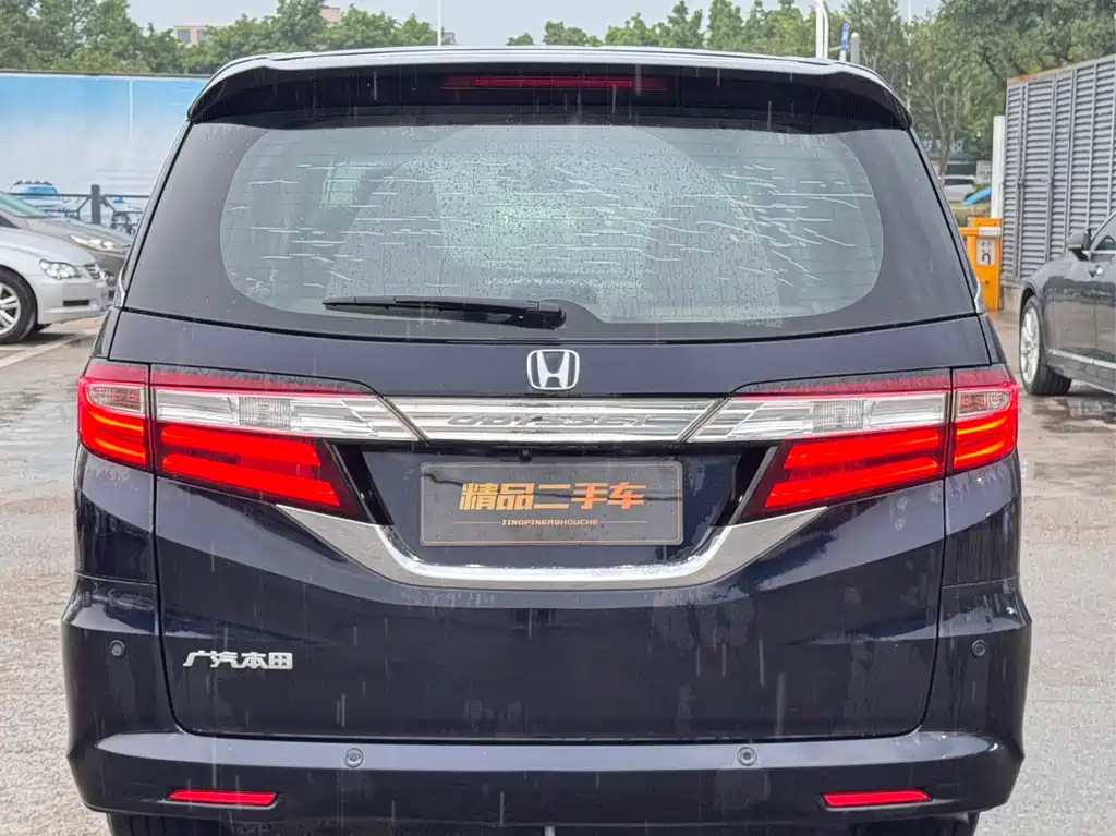 Honda Odyssey 2016 — фото 11