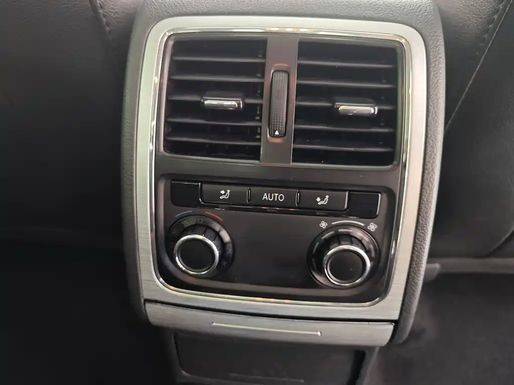 Volkswagen Passat 2016 — фото 14