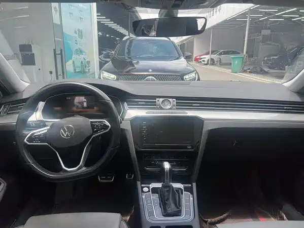 Volkswagen Magotan 2024