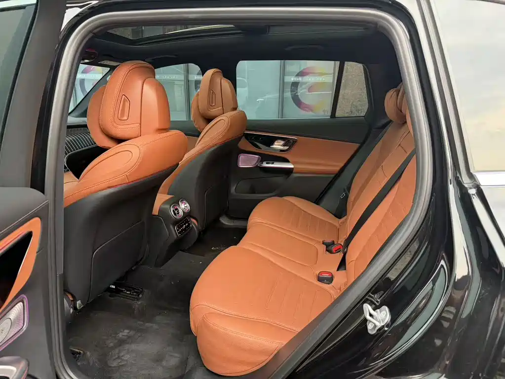 Mercedes-Benz GLC 2023
