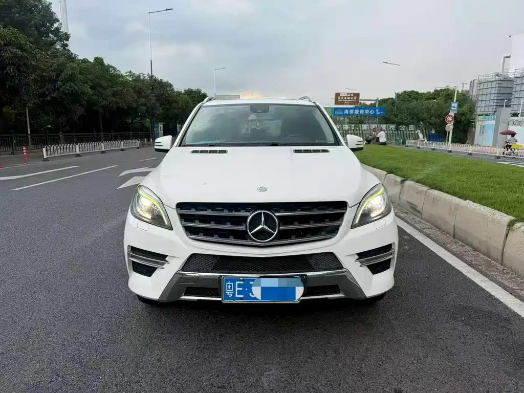Mercedes-Benz M-Class 2015