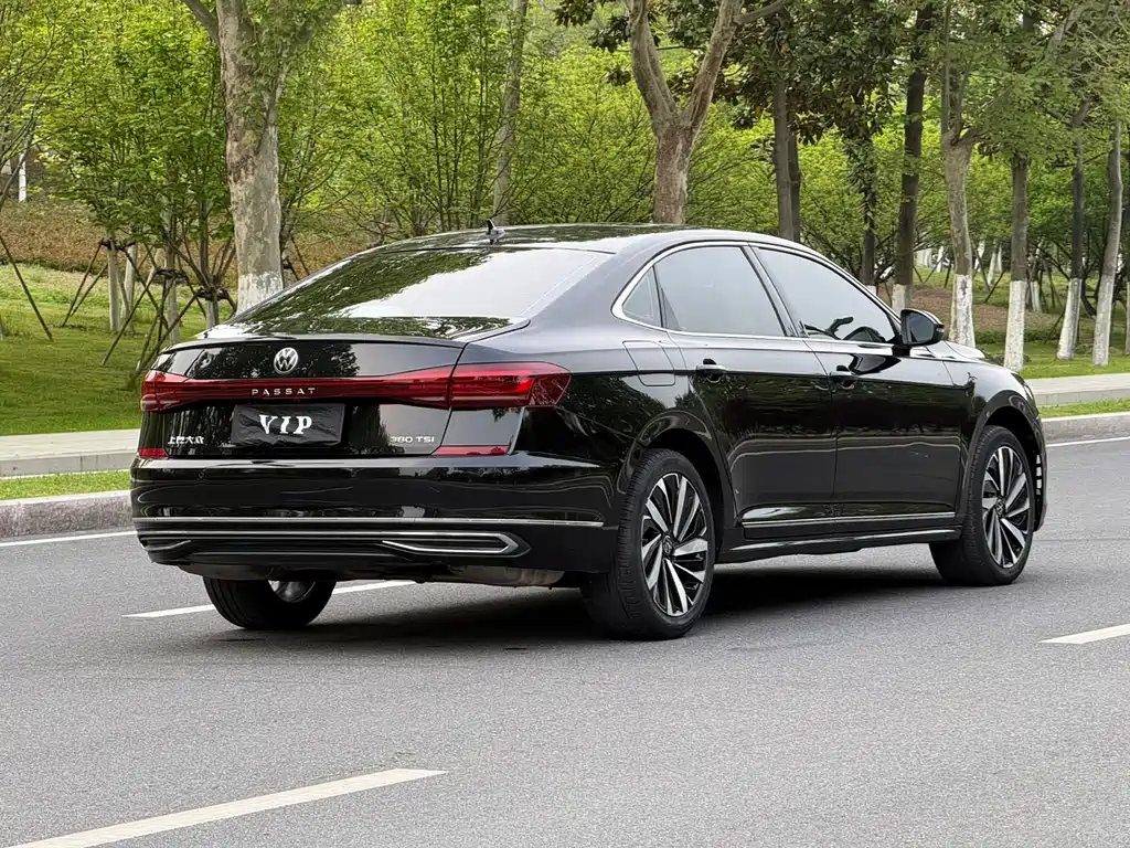 Volkswagen Passat 2025 — фото 9
