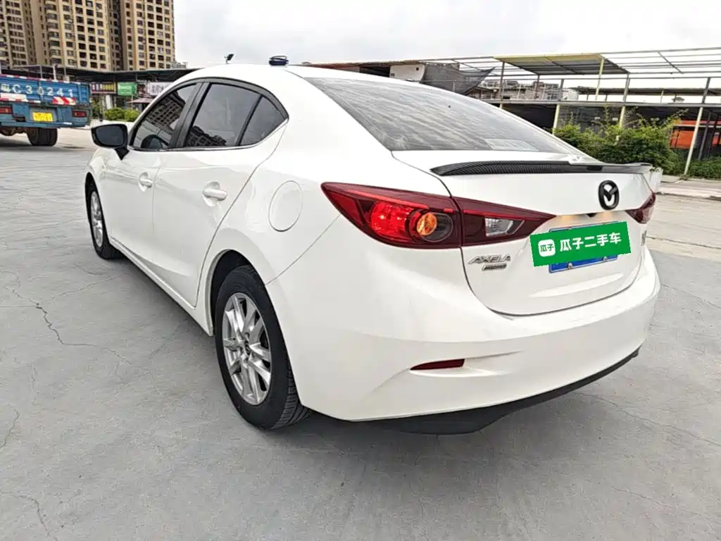Mazda 3 Axela 2016