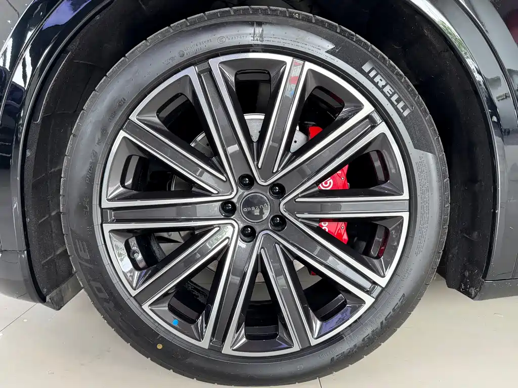 Luxeed Zhijie R7 2025