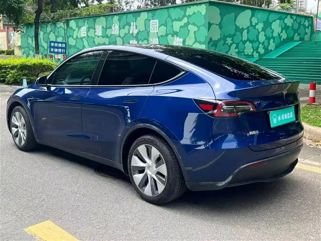 Tesla Model Y 2022 — фото 6