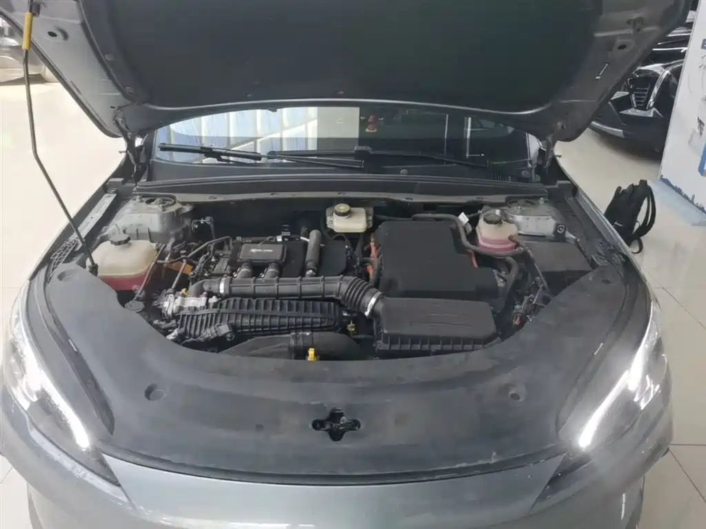 BYD Seal 05 DM-i 2025 — фото 20