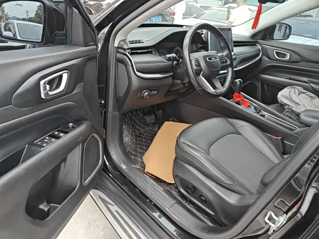 Jeep Compass 2022 — фото 16