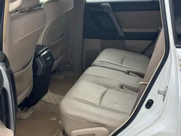 Toyota Prado 2010