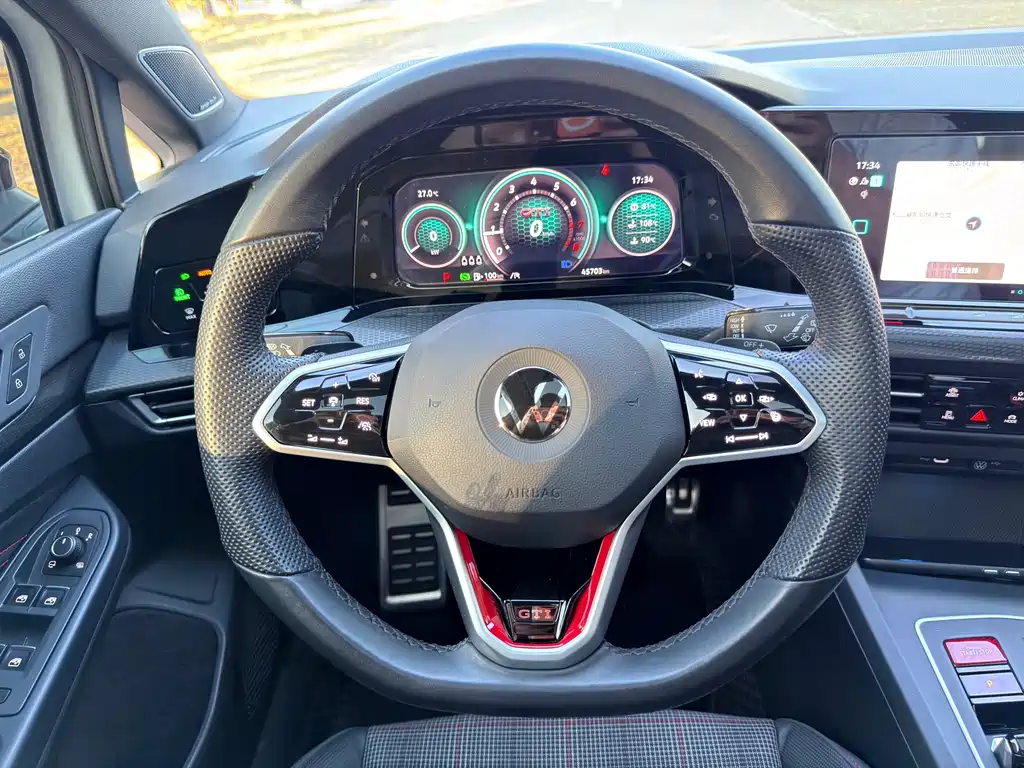 Volkswagen Golf GTI 2023 — фото 15