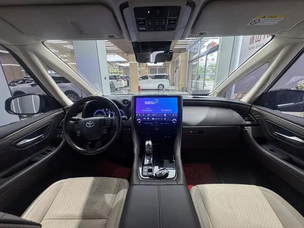 Toyota Alphard 2025 — фото 17
