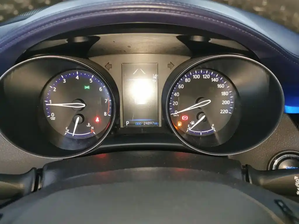 Toyota C-HR 2022 — фото 9