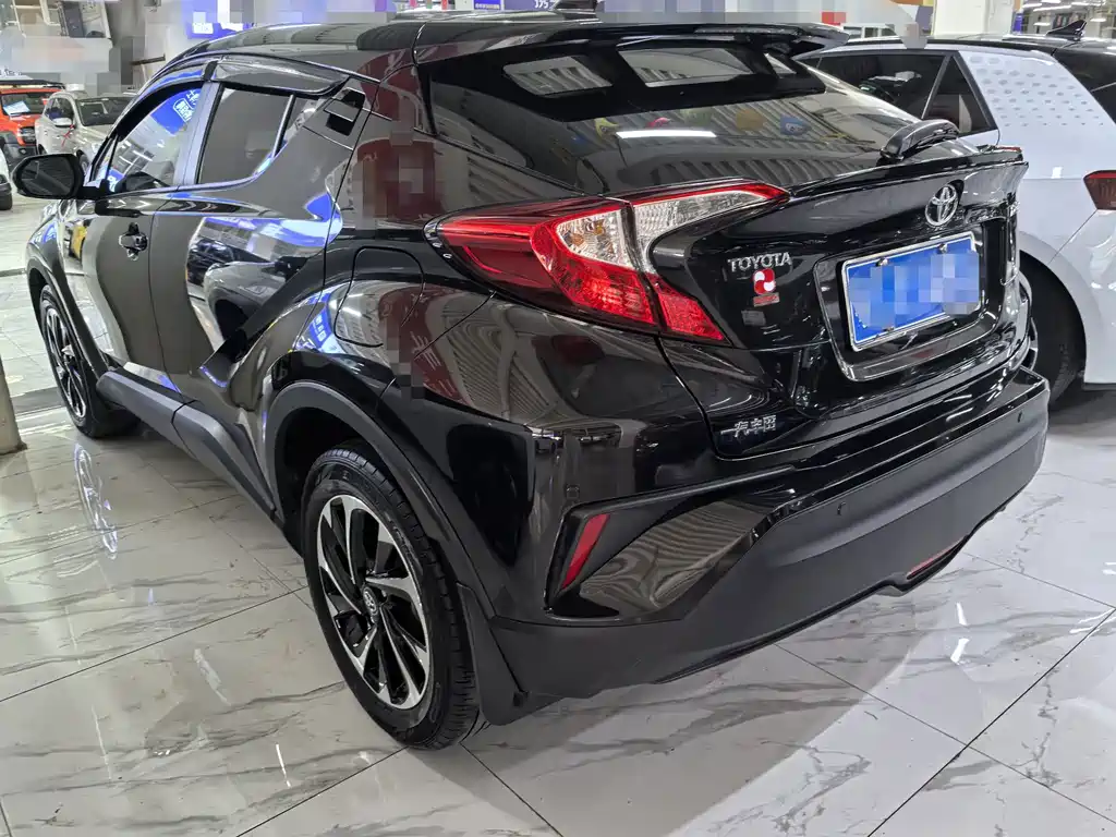 Toyota IZOA 2019 — фото 4