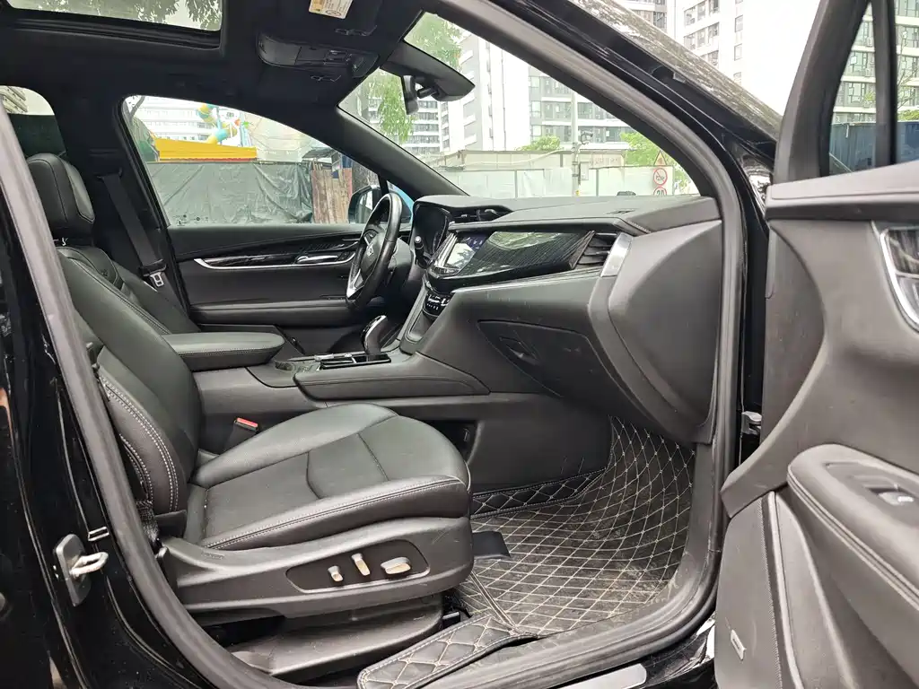 Cadillac XT6 2021 — фото 19