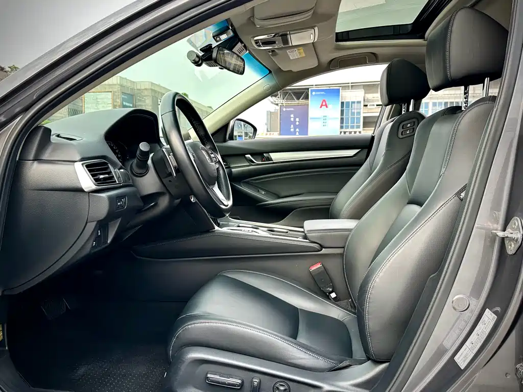 Honda Accord 2020 — фото 9