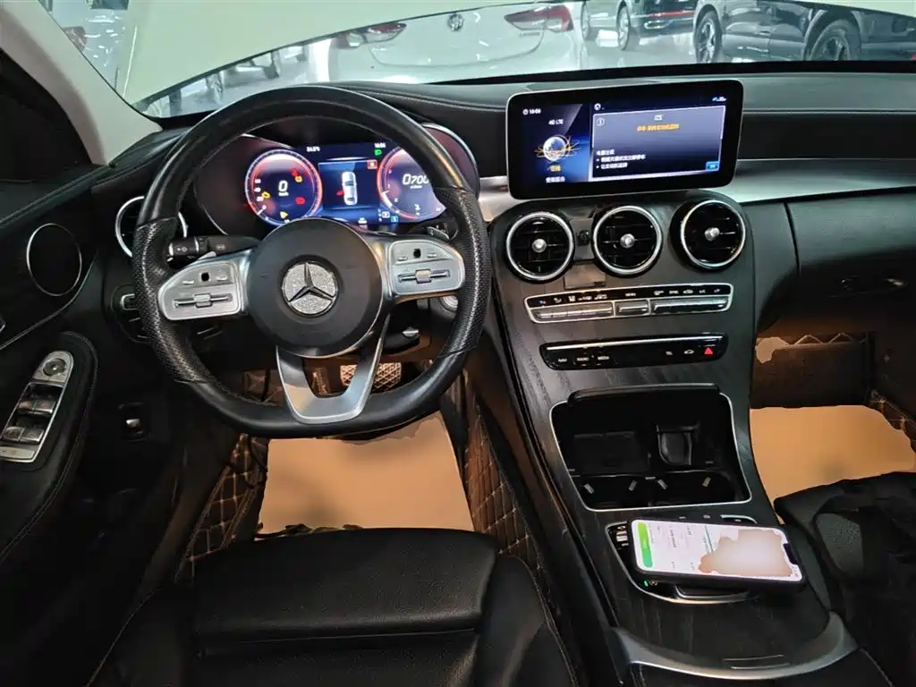 Mercedes-Benz C-Class 2020 — фото 11