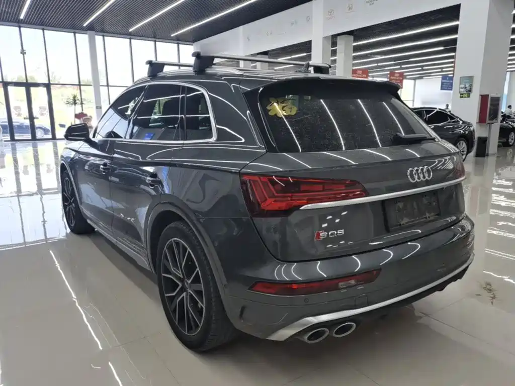 Audi SQ5 2023 — фото 5