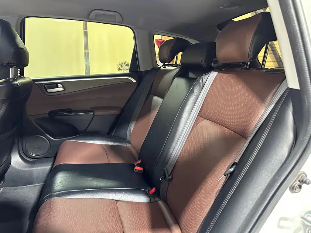 Honda Jade 2017 — фото 16