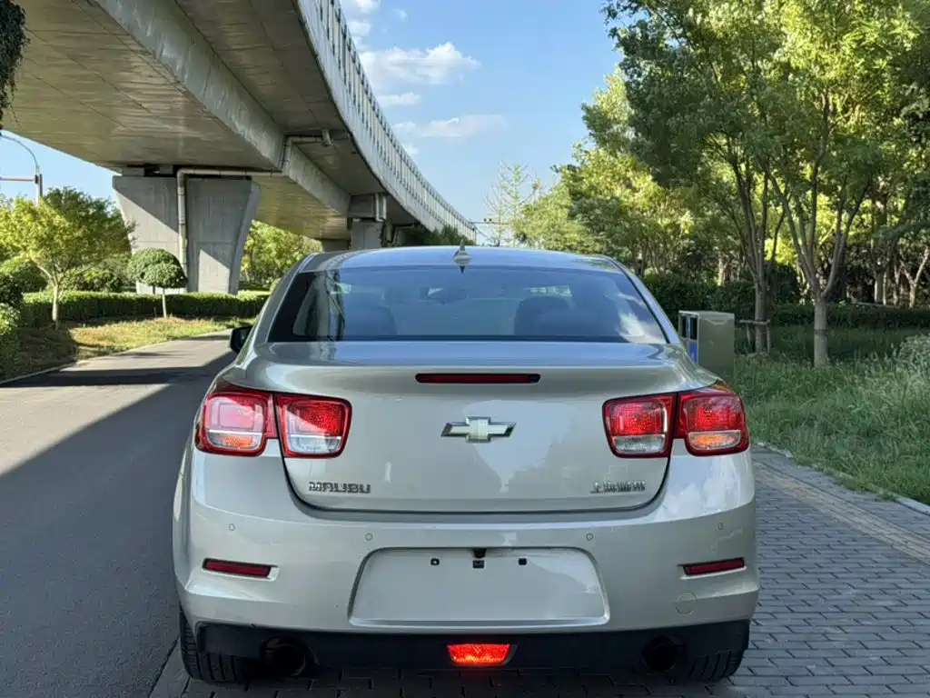 Chevrolet Malibu 2015 — фото 24