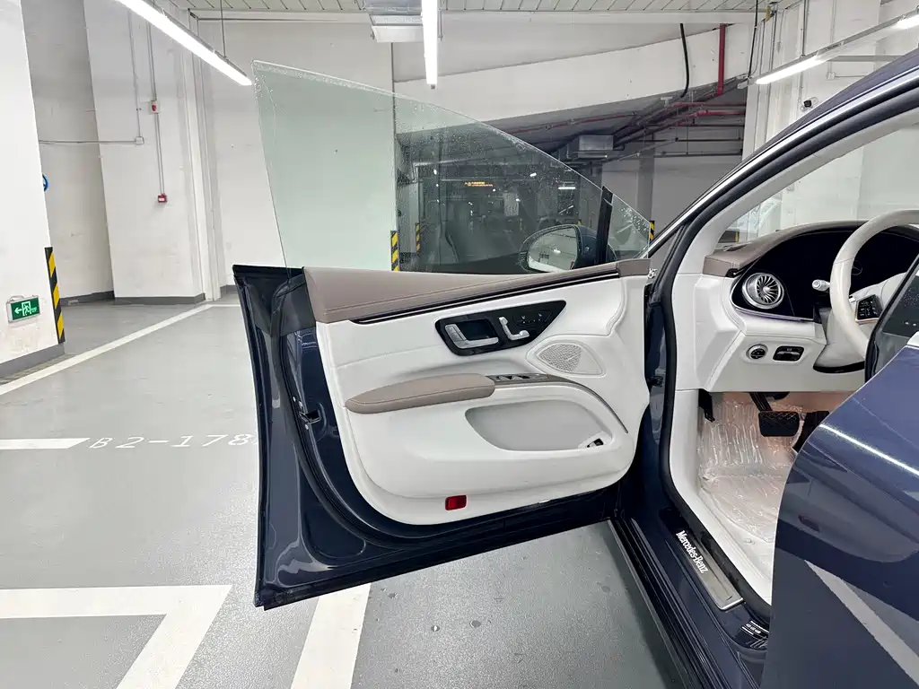 Mercedes-Benz EQS 2024 — фото 11