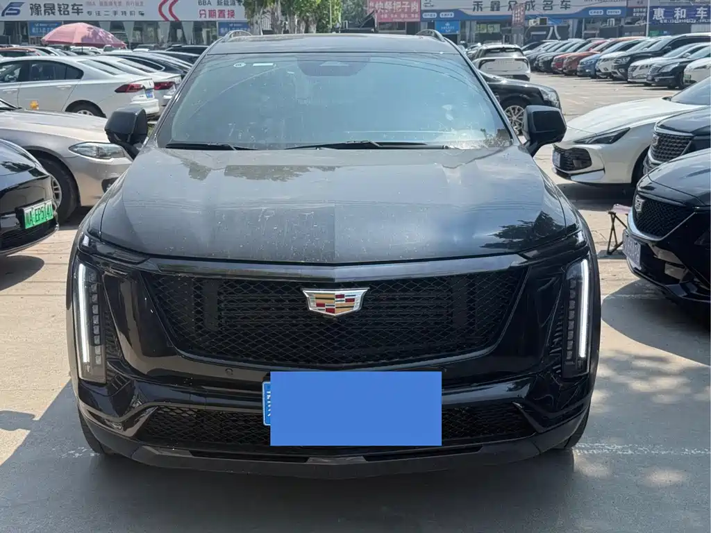 Cadillac XT5 2025 — фото 2