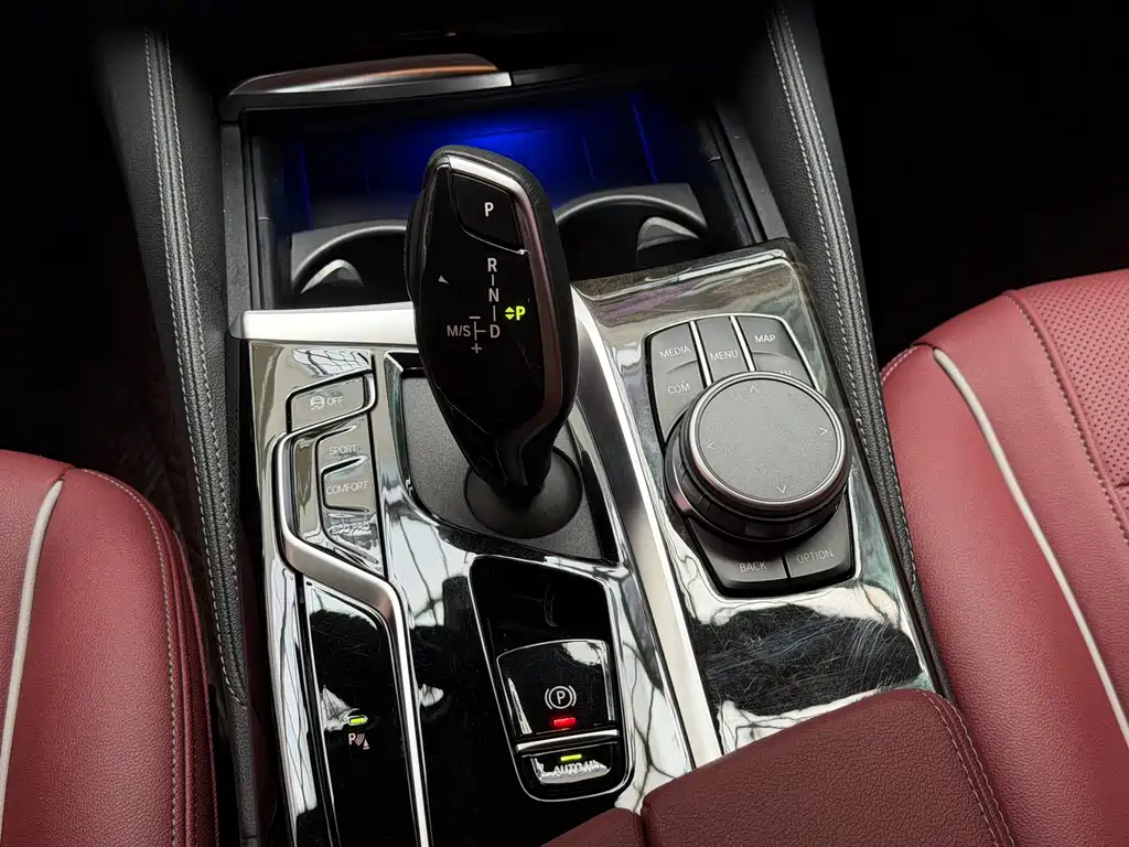 BMW 5 Series 2023 — фото 18