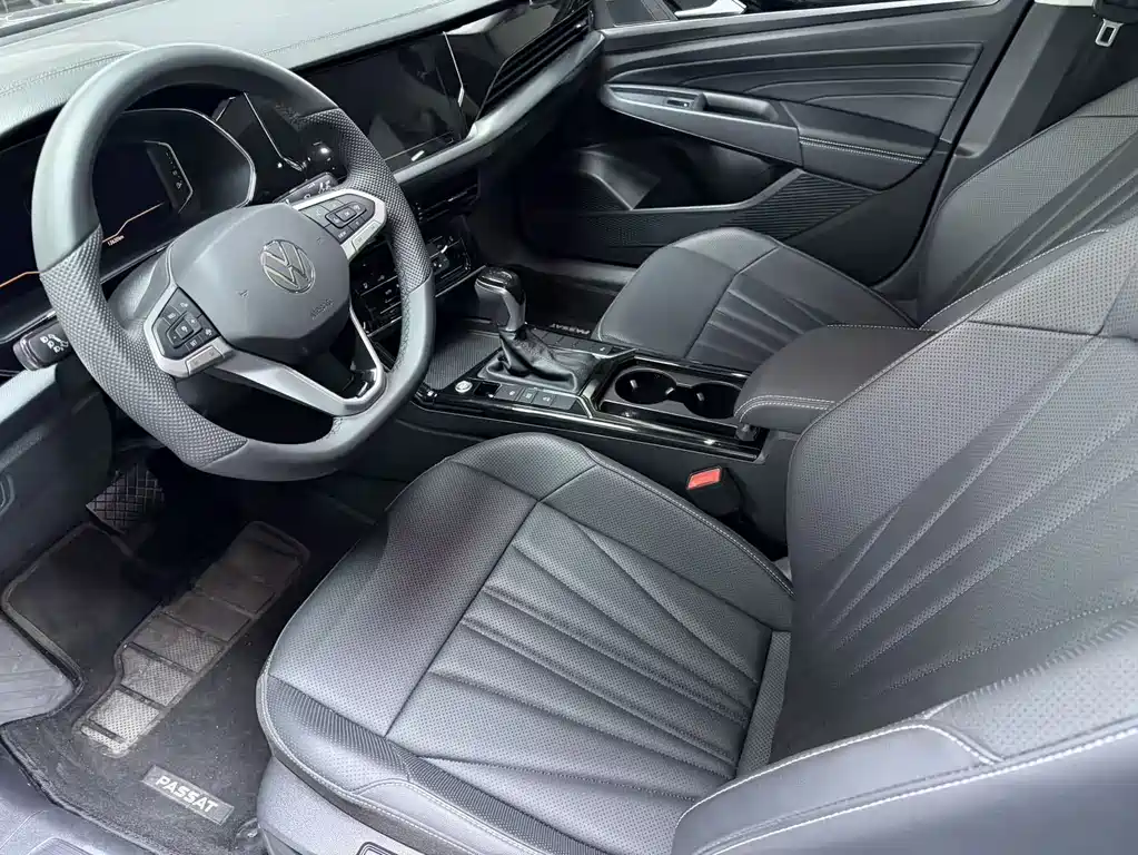 Volkswagen Passat 2024