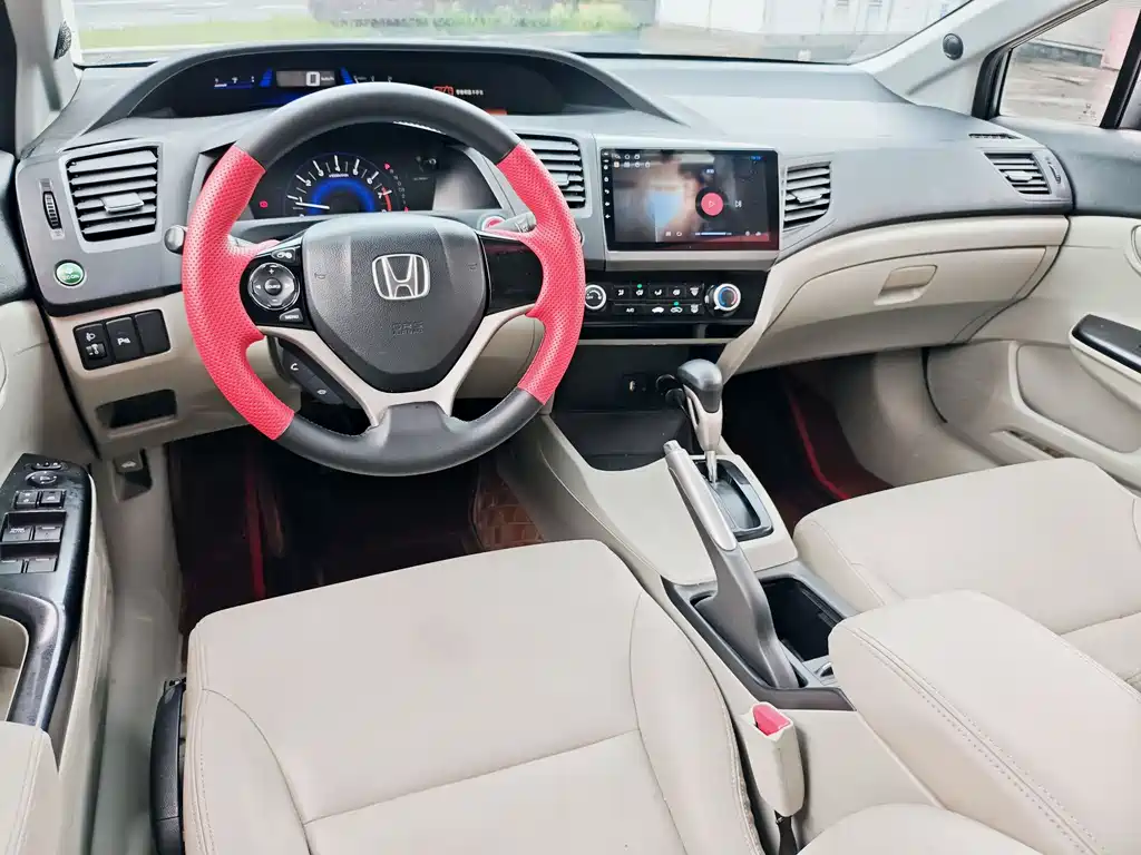 Honda Civic 2016 — фото 10