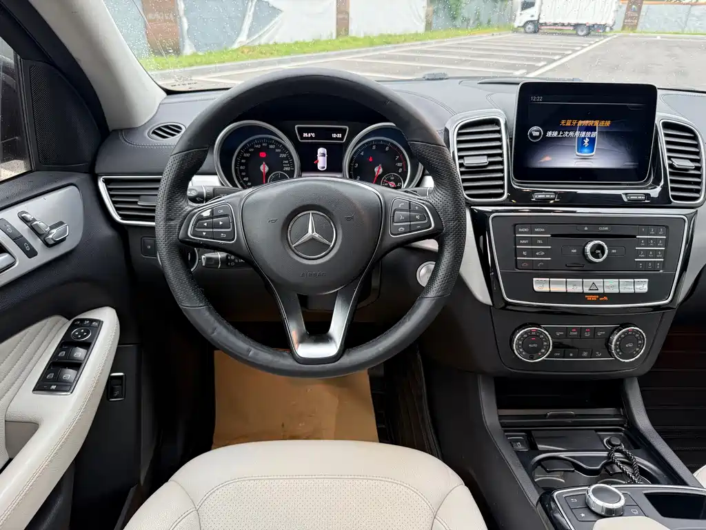 Mercedes-Benz GLE Coupe 2017 — фото 10
