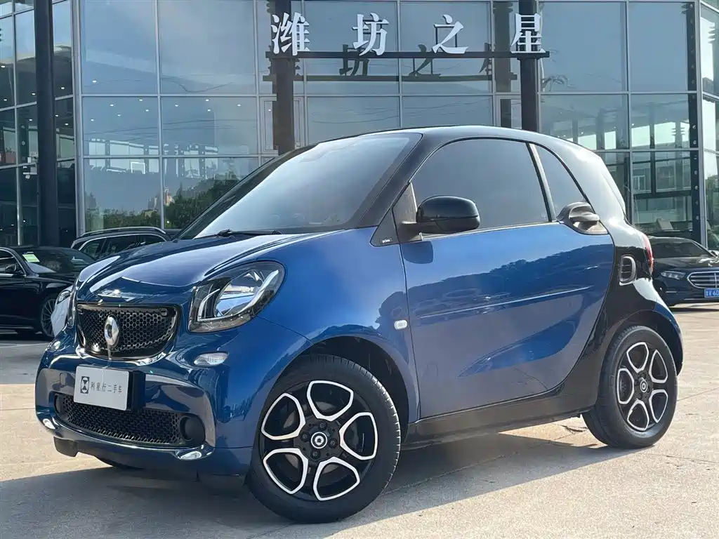 smart Fortwo 2018 — фото 1