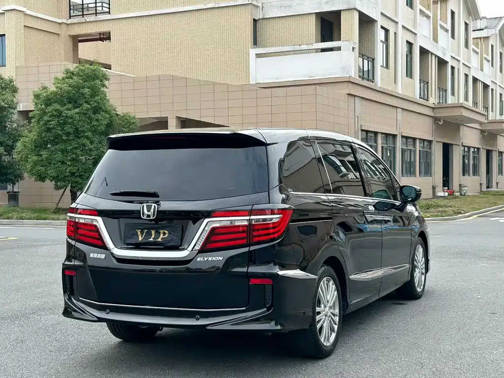 Honda Elysion 2019 — фото 9
