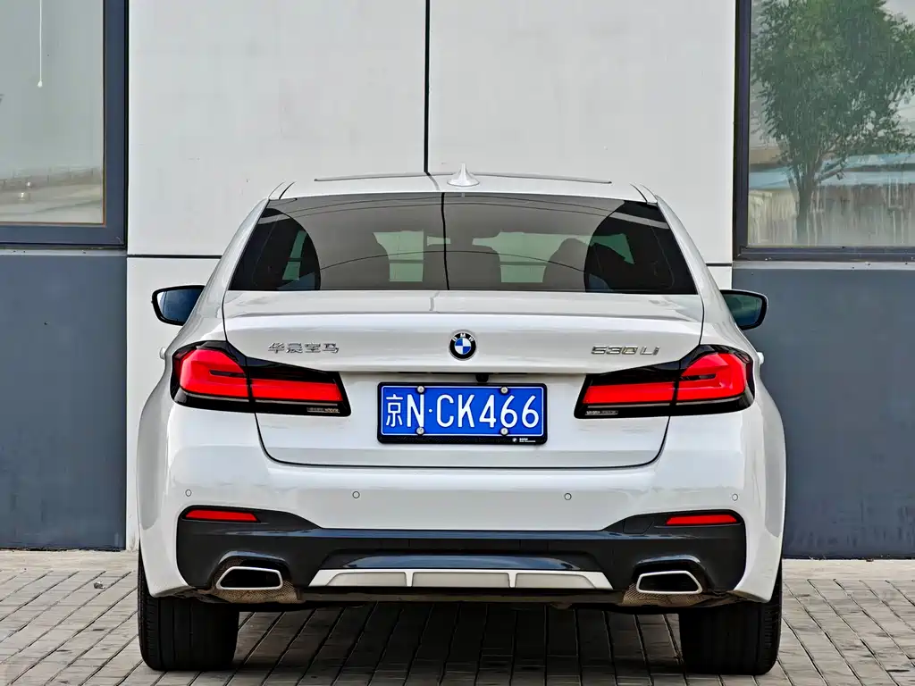 BMW 5 Series 2021 — фото 5