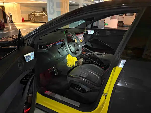 Lotus ELETRE 2025