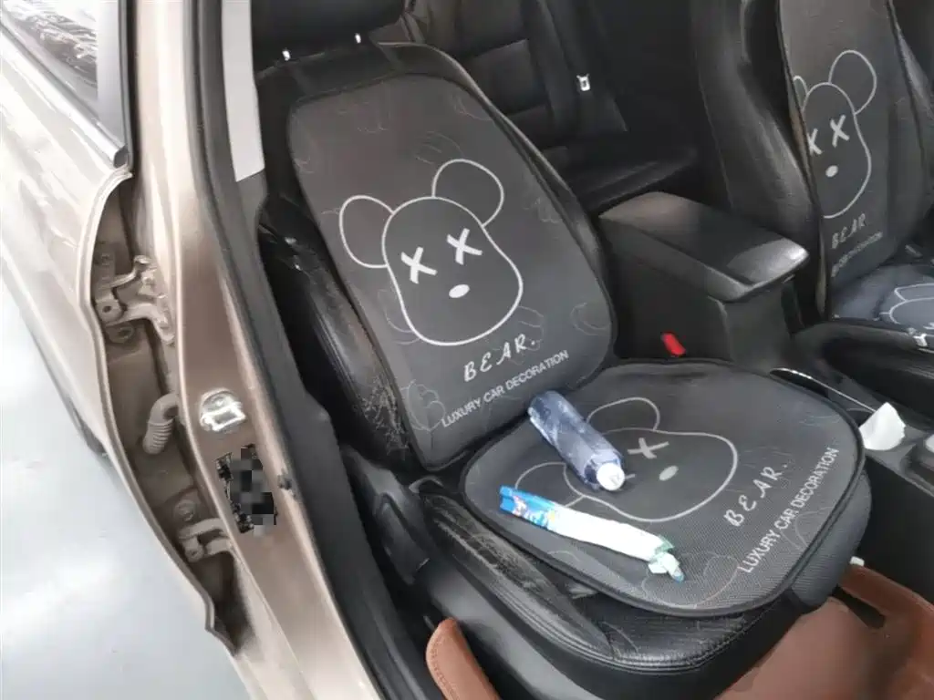 Hyundai Elantra 2016 — фото 25