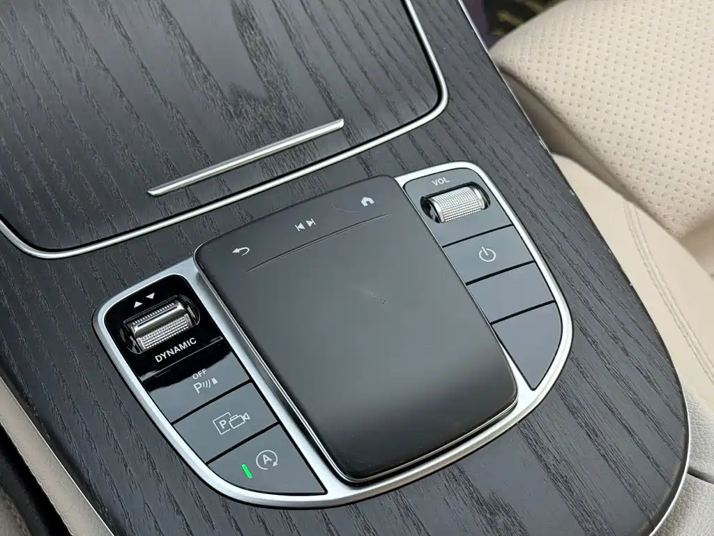 Mercedes-Benz E-Class 2022 — фото 15