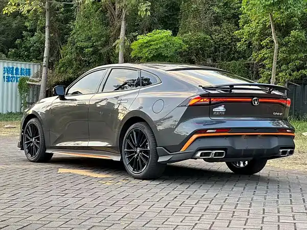 Changan UNI-V 2024