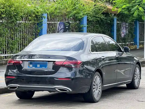 Mercedes-Benz E-Class 2023