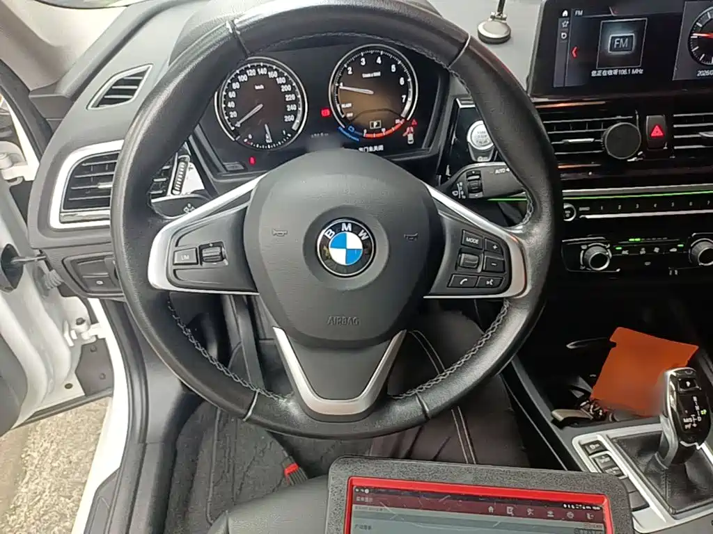 BMW 1 Series 2021 — фото 11